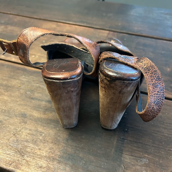 Freebird by Steven Caye Platform Wooden Leather Heels with Buckles 7 - Picture 6 of 7